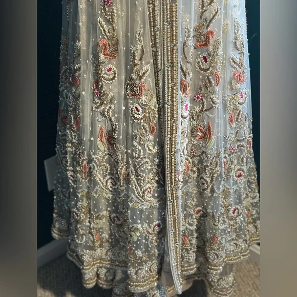 Pakistani Bridal gown - Picture 4 of 12